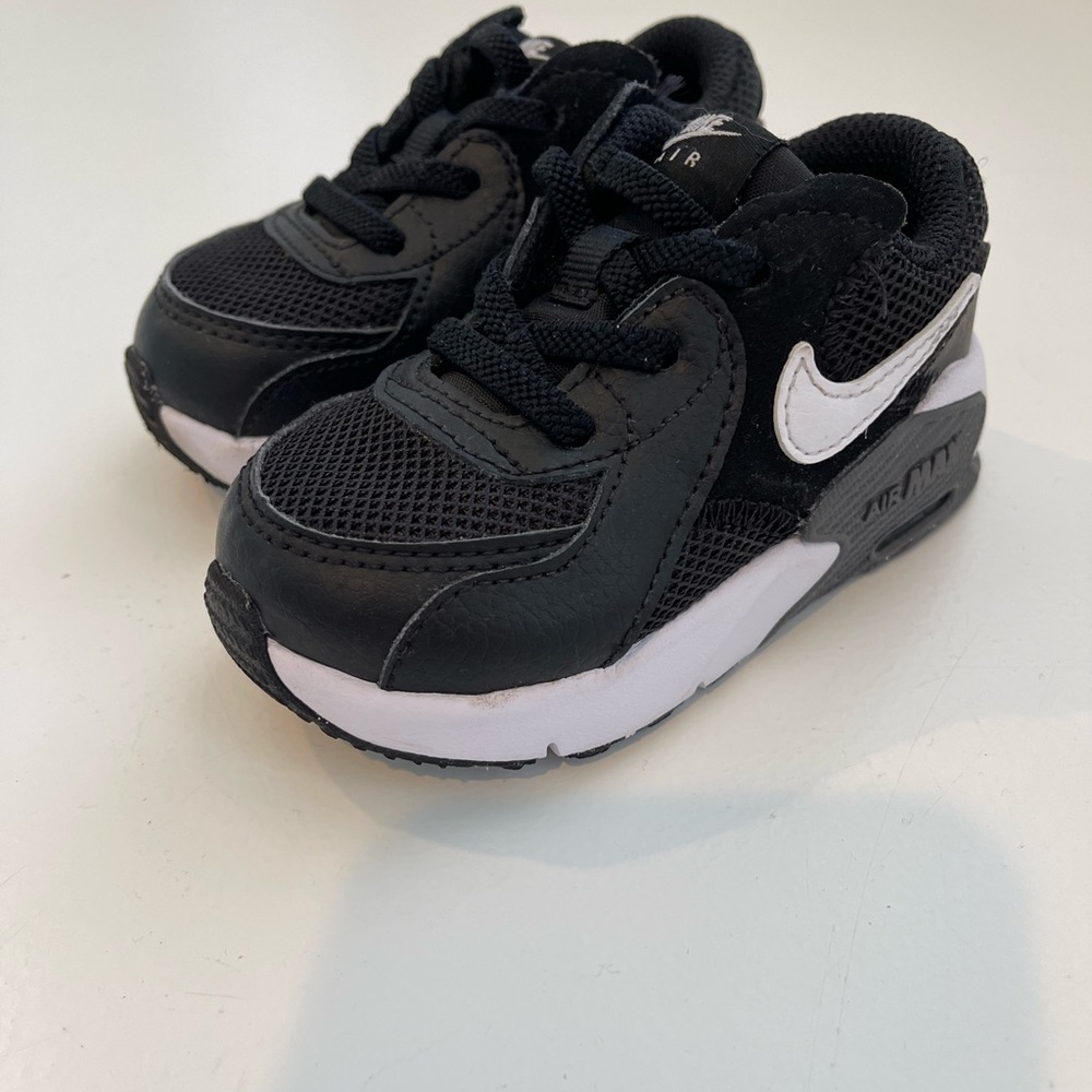 Nike Air Max 90
Baby/Toddler Shoes black and white